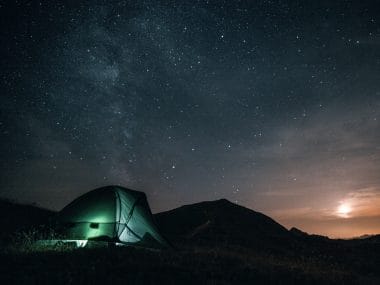 Une tente sous les étoiles
